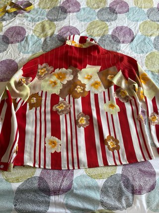 Camisa Vintage Flores Rayas Cuello V