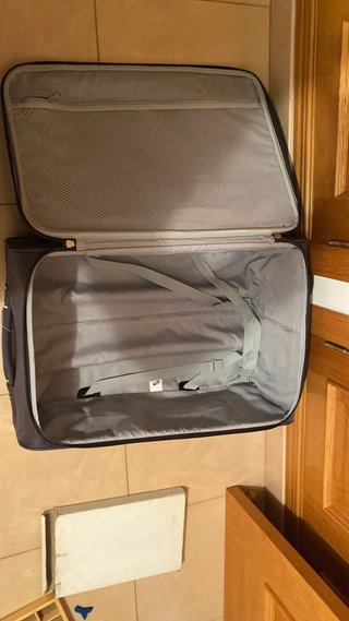 Maleta American Tourister gris