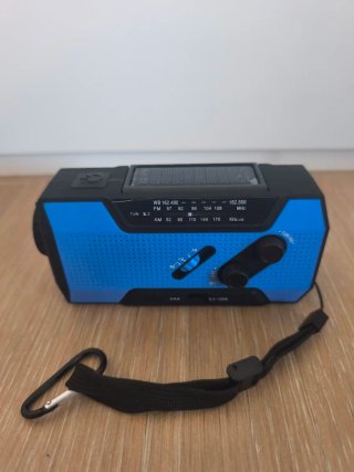 Radio emergencia solar manivela USB pilas SOS