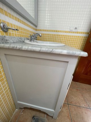 Mueble de baño vintage mármol y madera