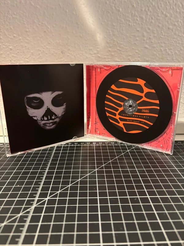 Twenty One Pilots - Doubt (demo) [Custom CD]