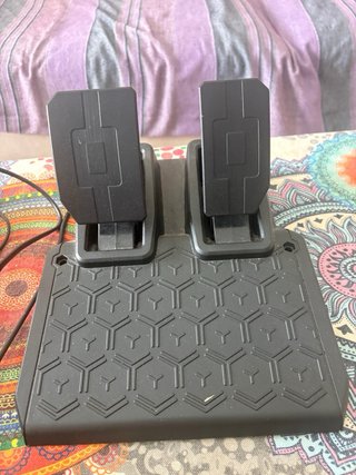 Volante Thrustmaster PC y PS5