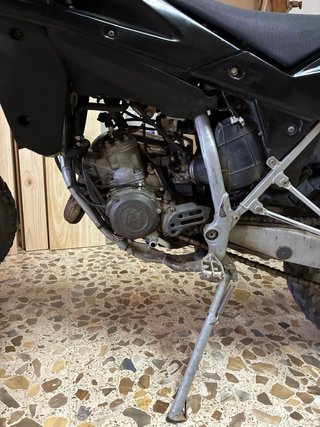 Husqvarna WRE 125 2T Enduro Negra