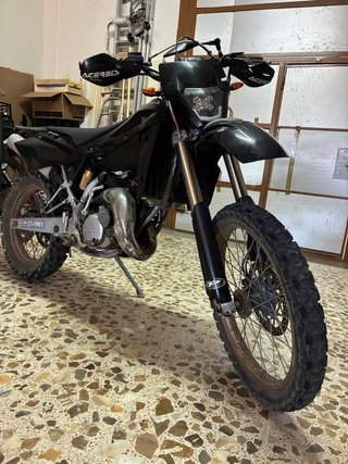 Husqvarna WRE 125 2T Enduro Negra