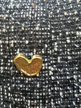 Vestido tweed con botones corazón. Corto