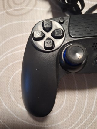Controller PS4 con cavo USB ottime condizioni