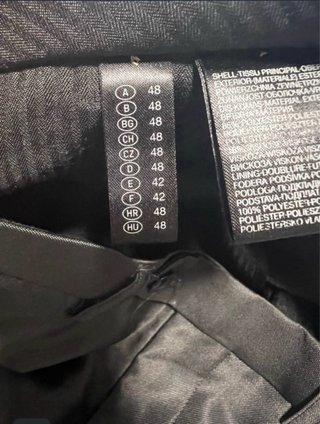 Traje gris hombre