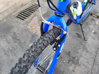 Se vende Bicicleta Montaña MTB 26” Azul