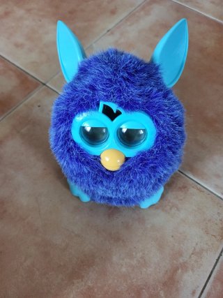 Furby azul interactivo