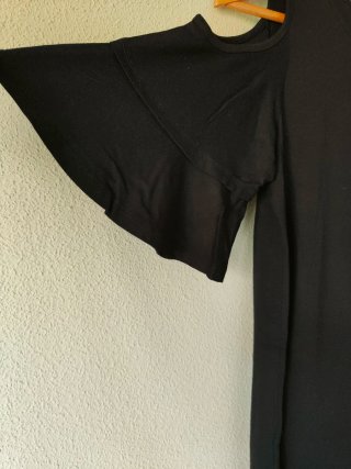 Vestido hombros descubiertos manga volantes