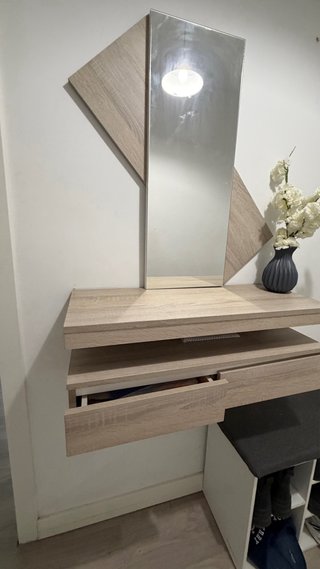 Recibidor flotante madera y cristal