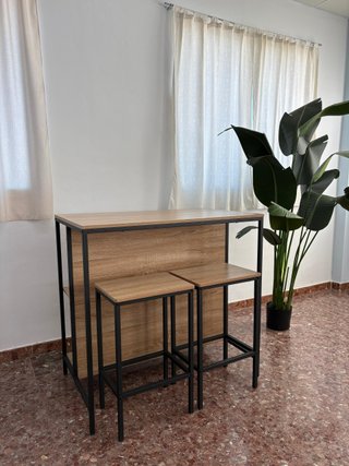 Mesa auxiliar + 2 taburetes ENTREGA GRATIS