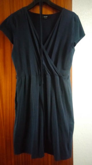 Vestido azul marino cruzado