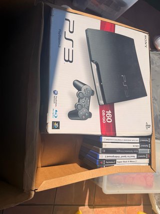 PlayStation 3 160GB + 5 Juegos