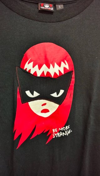 Camiseta Emily the Strange  antifaz Talla S