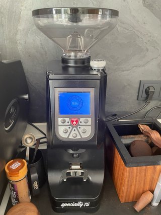La Marzocco + Molinillo Speciality 75