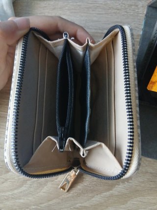 Cartera Michael Kors Monogram Beige