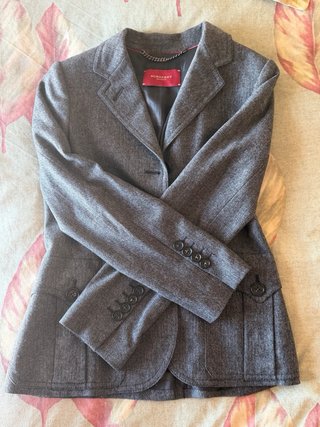 Americana Burberry, entallada, lana 100%