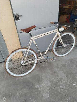 Bici scatto fisso beige