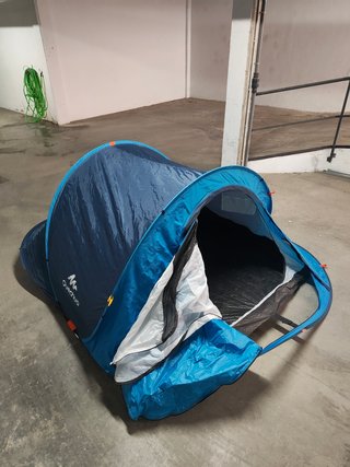 Tienda de campaña Quechua azul
