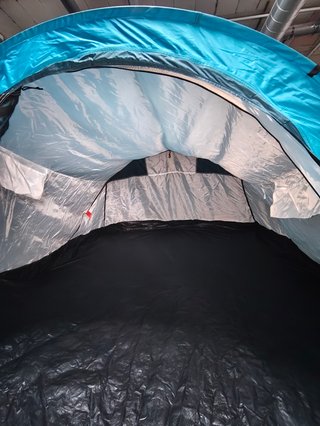 Tienda de campaña Quechua azul