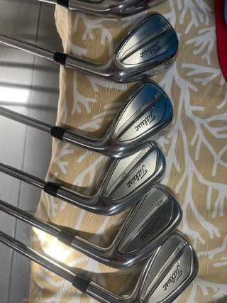 Hierros Titleist T200 (5-PW, 48)