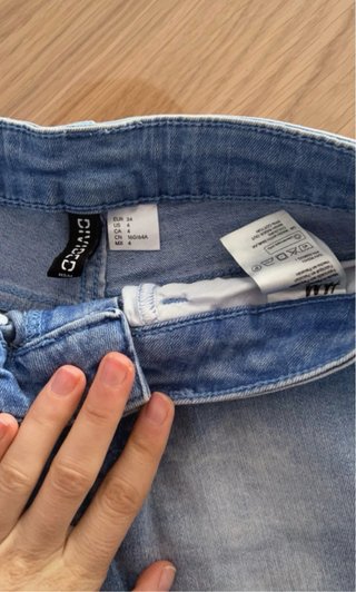 Shorts vaqueros H&M con flecos