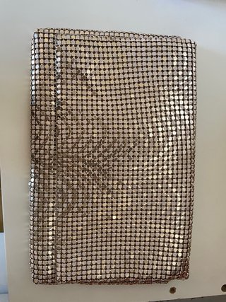 Bolso de fiesta dorado metalizado