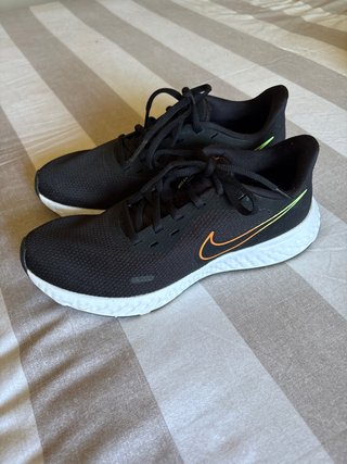 Zapatillas Nike Revolution 38.5