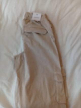 Bershka Pantalones Cargo Beigesin estrenar tallaM