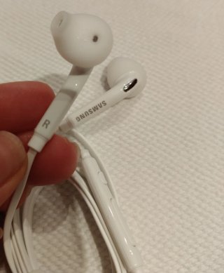 Cuffie Samsung bianche con filo. Nuove