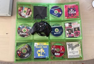 Xbox One S + Controller + 6 Giochi