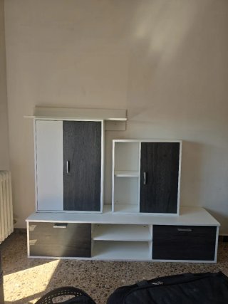 Mueble de salón TV blanco y marrón