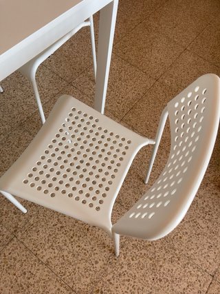 Mesa extensible cocina/salón + 4 sillas