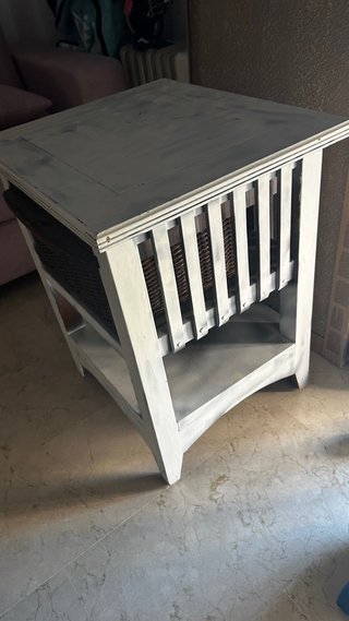 Mesita auxiliar de madera y metal