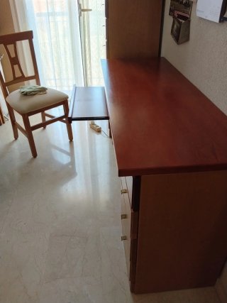 Mesa escritorio madera con balda teclado