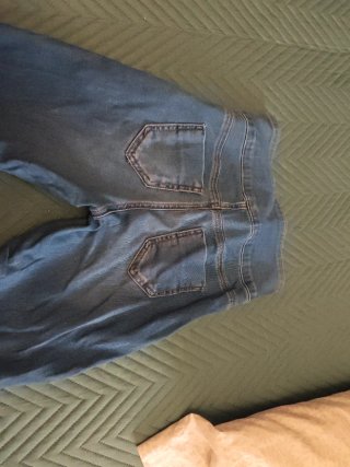 Pantalón vaquero azul de chica
