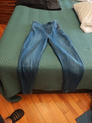 Pantalón vaquero azul de chica