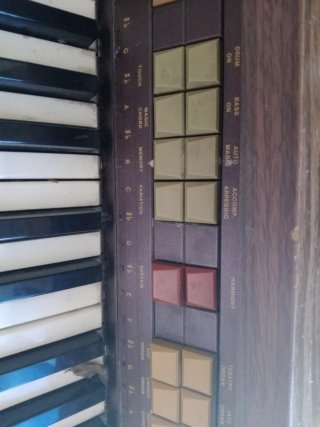 Piano GEM antiguo