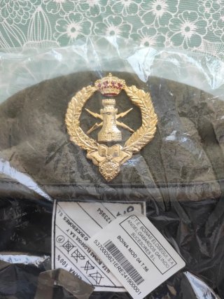 Boina Elosegui militar verde talla 56