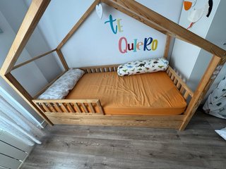 Cama infantil Montessori madera Mon lit cabane