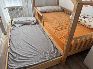 Cama infantil Montessori madera Mon lit cabane