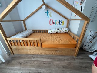 Cama infantil Montessori madera Mon lit cabane