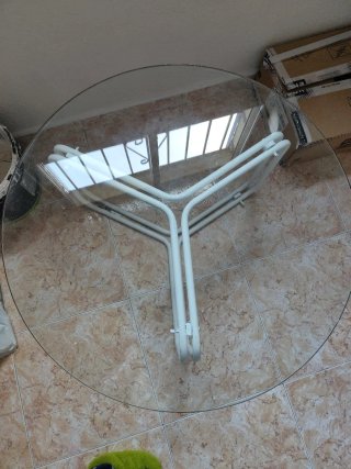Mesa redonda cristal y metal