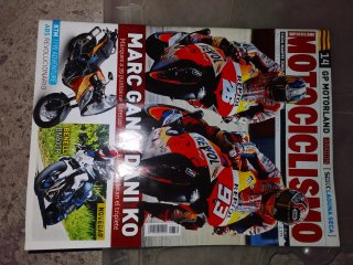 Revistas de moto, antiguas como nuevas