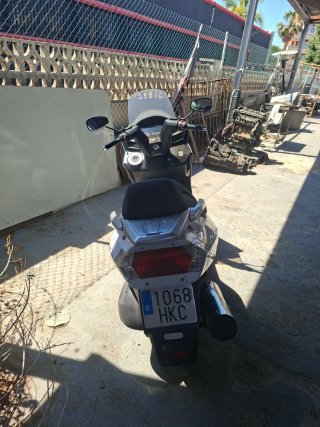 Moto Daelim 125 F1 Maxi Scooter