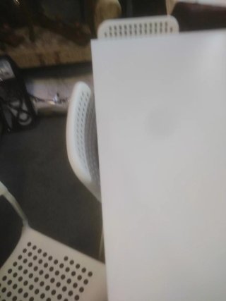 Mesa de comedor blanca