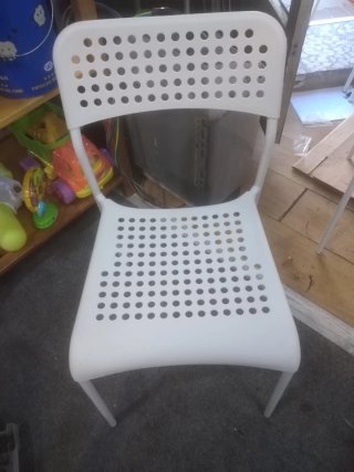 Mesa de comedor blanca