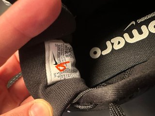 Nike Vomero 18 Negro Blanco
