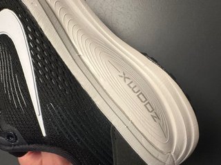 Nike Vomero 18 Negro Blanco